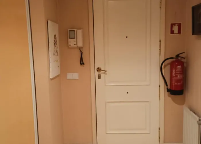 Apartament Elegancia Y Comodidad En Avenidas Novas 140 M2 De Dos 2 Cuartos Bano , 4 Personas , Parking Opcional *