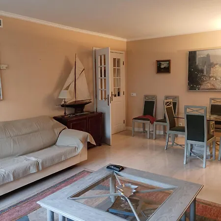 Elegancia Y Comodidad En Avenidas Novas 140 M2 De Dos 2 Cuartos Bano , 4 Personas , Parking Opcional * Lisboa