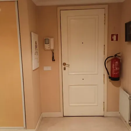 Διαμέρισμα Elegancia Y Comodidad En Avenidas Novas 140 M2 De Dos 2 Cuartos Bano , 4 Personas , Parking Opcional *