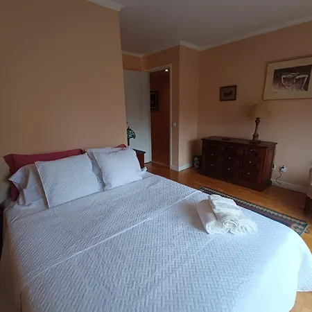 Elegancia Y Comodidad En Avenidas Novas 140 M2 De Dos 2 Cuartos Bano , 4 Personas , Parking Opcional Appartement *