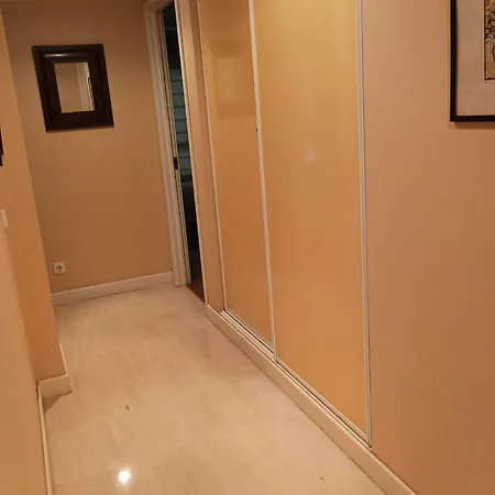 Elegancia Y Comodidad En Avenidas Novas 140 M2 De Dos 2 Cuartos Bano , 4 Personas , Parking Opcional